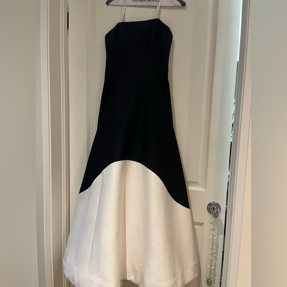 Black and white gown dress by Halston Heritage. Size 6. - Picture 1 of 3